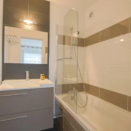 Moderne A Pour 4 Personnes *