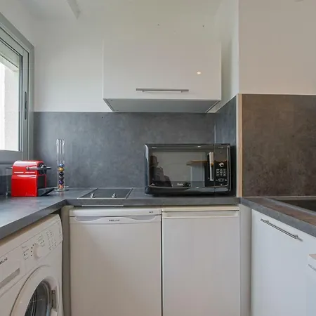 Moderne A Pour 4 Personnes * Caen