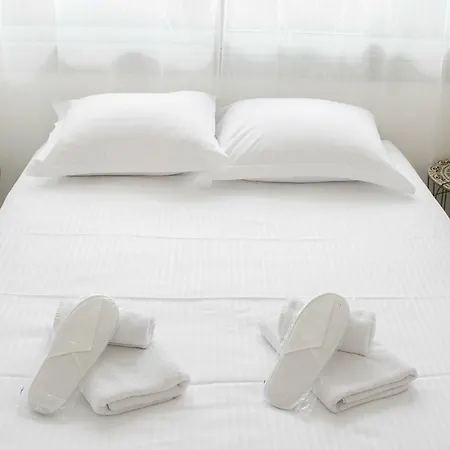 Moderne A Pour 4 Personnes Caen