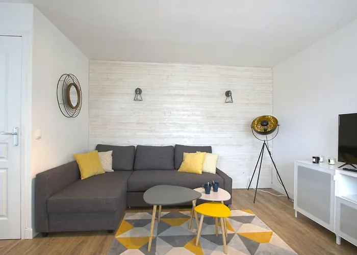 Apartment Moderne A Pour 4 Personnes Caen